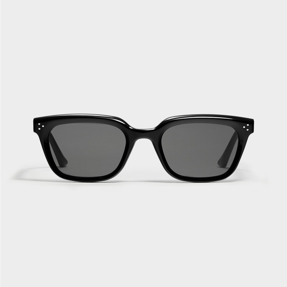 GENTLE MONSTER “MUSEE 01” Sunglasses in Black - Picture 3 of 6